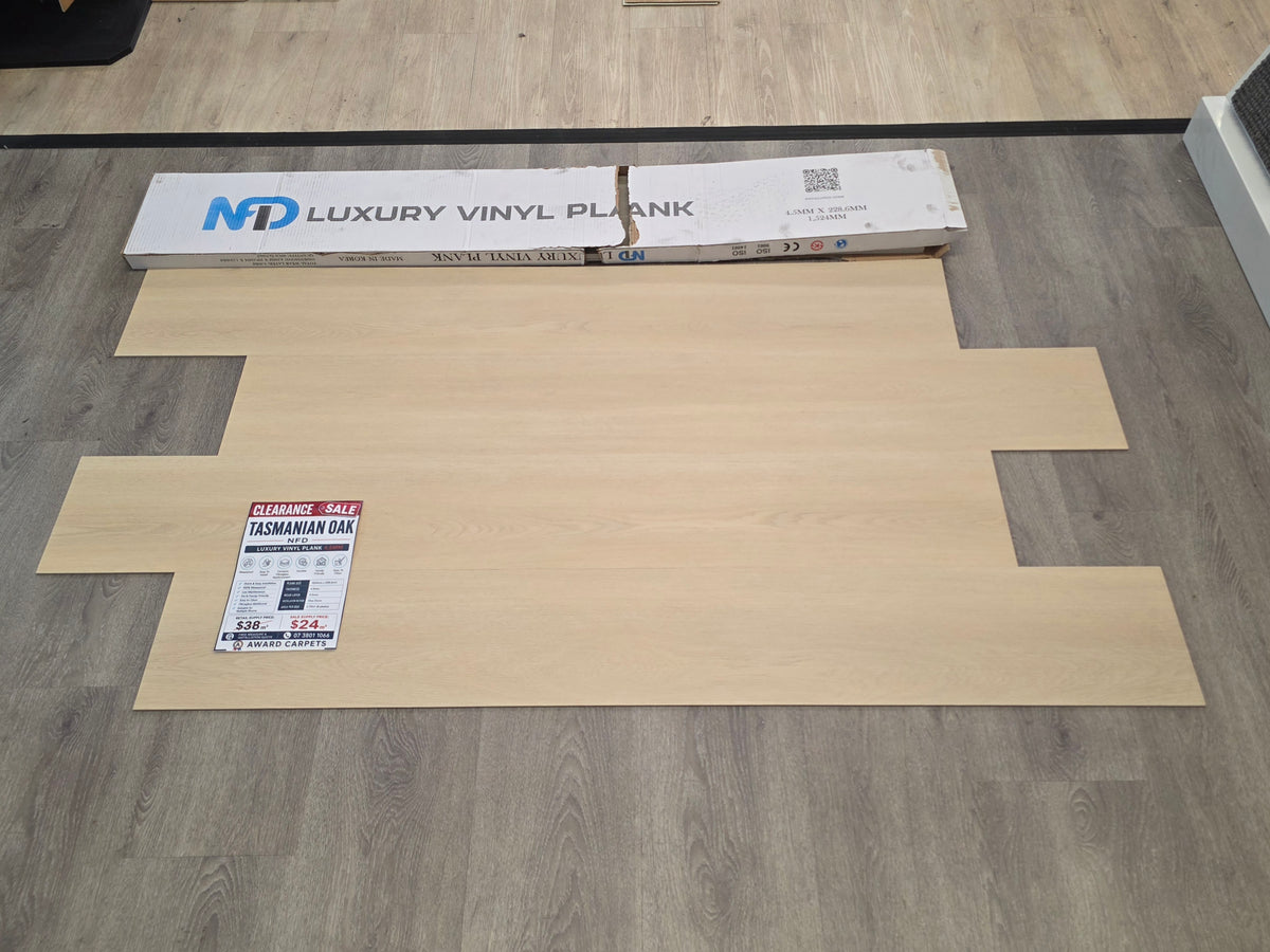 Tasmanian Oak Vinyl Plank - Limited Stock 147 sqm